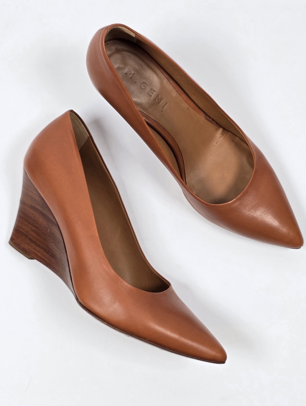M.Gemi Italian Leather Cognac Pointed Toe Wedge Pump Heels Size 37.5 / US 7.5
